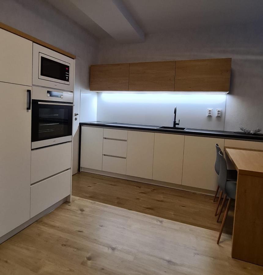Apartman Hestia 5 Rajecké Teplice Exteriör bild